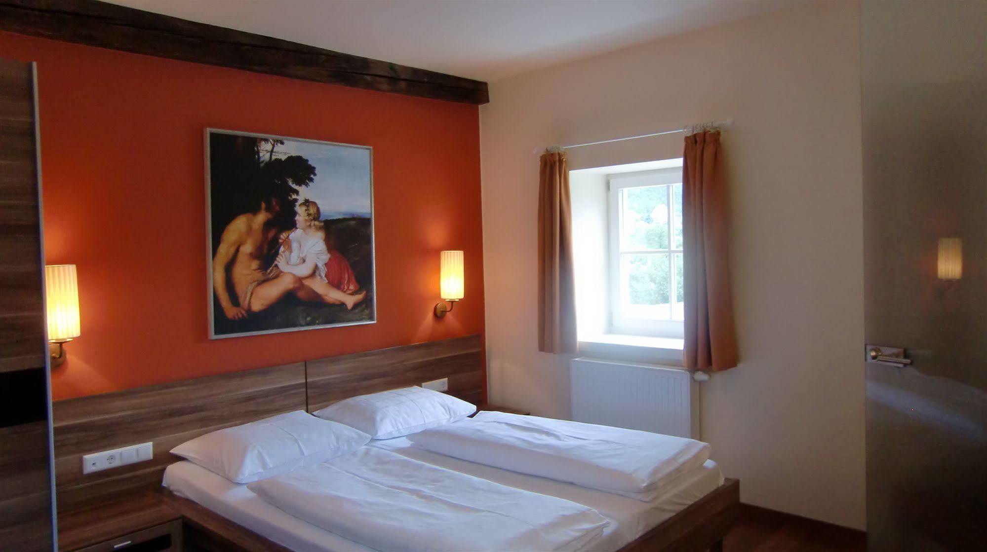 Hotel Traube เบรสซาโนเน ภายนอก รูปภาพ