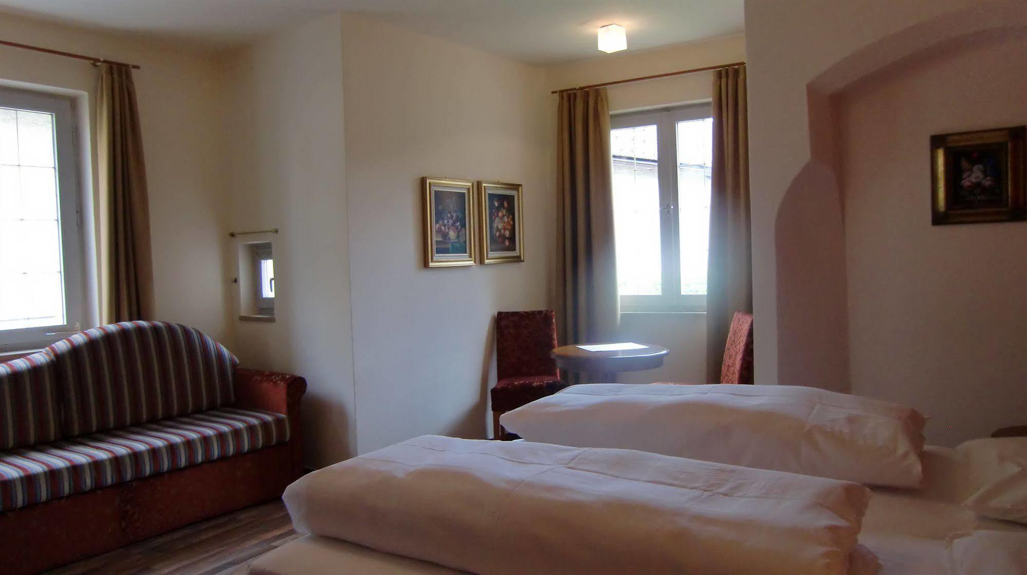 Hotel Traube เบรสซาโนเน ภายนอก รูปภาพ