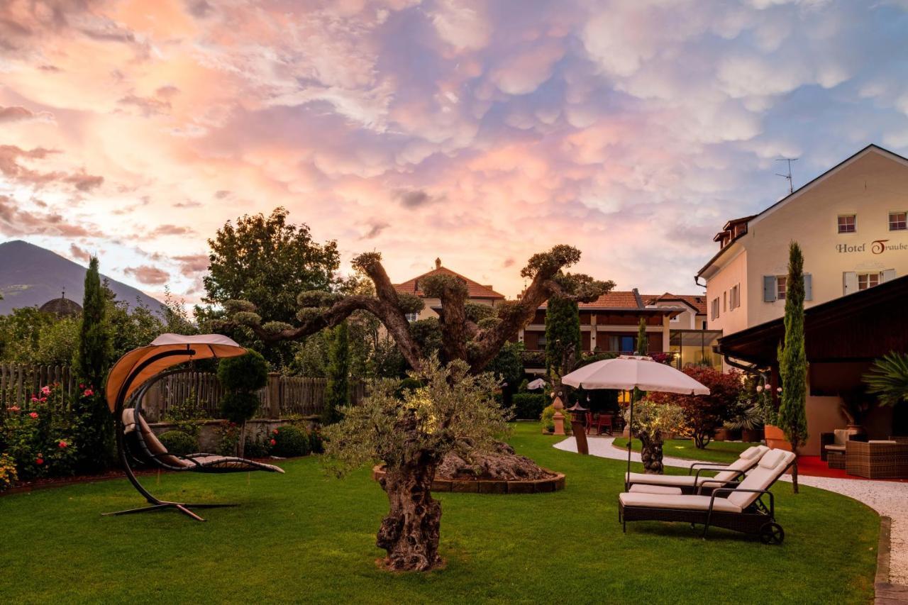 Hotel Traube เบรสซาโนเน ภายนอก รูปภาพ